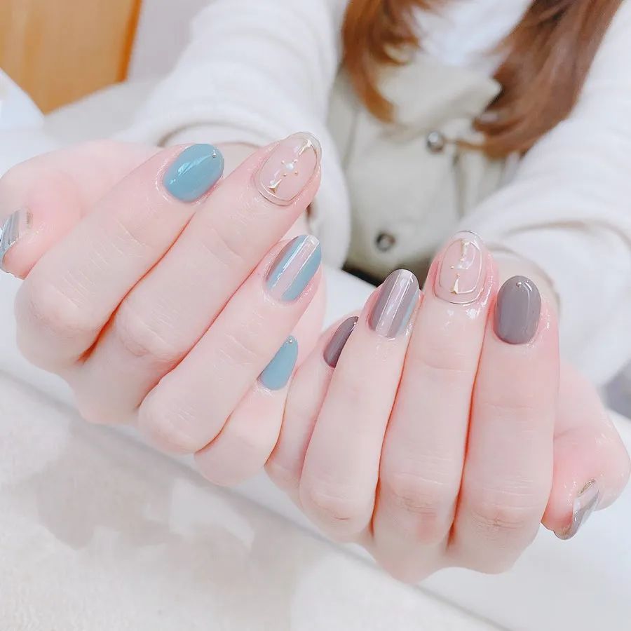 高级！这才是蓝色美甲的正确打开方式