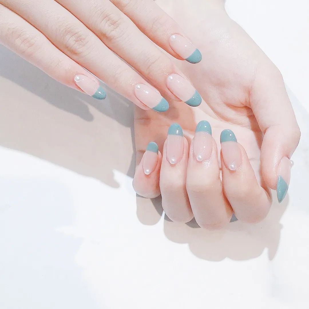 高级！这才是蓝色美甲的正确打开方式