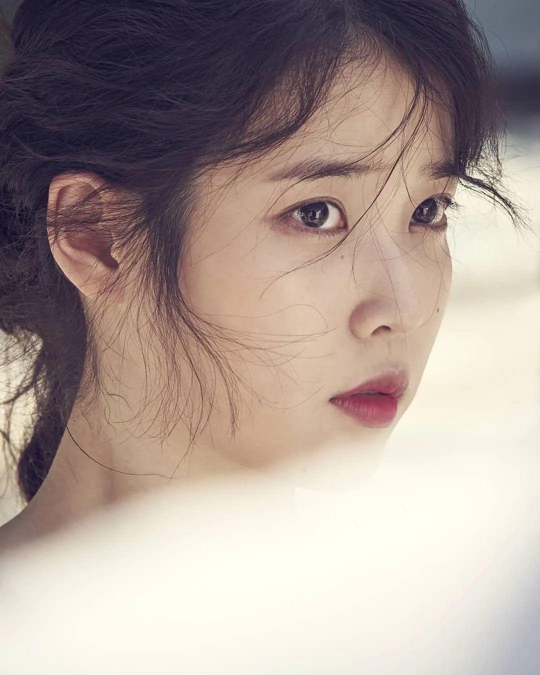 五官扁平，眼睛小，鼻子塌的女生怎么打扮才好看？