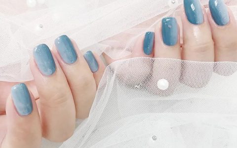 高级！这才是蓝色美甲的正确打开方式