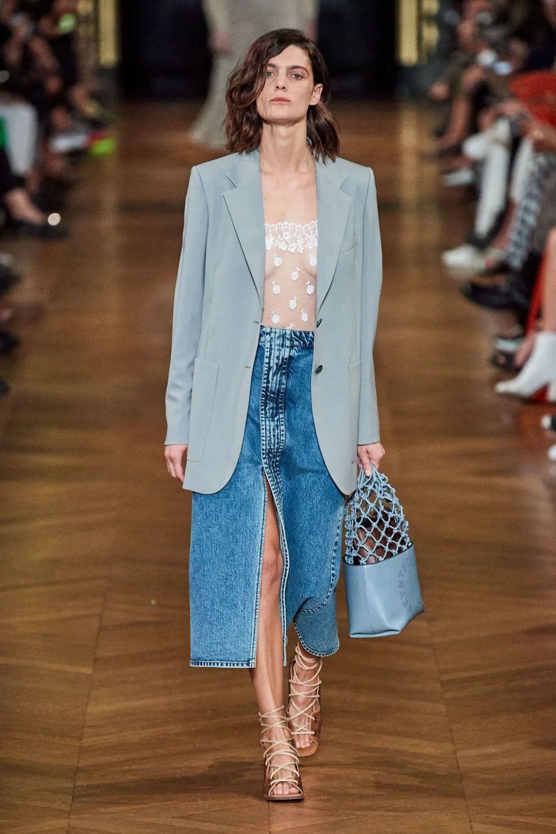 今年春夏超流行的4组配色，穿对了巨显白巨显贵！