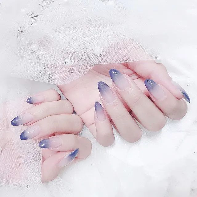 高级！这才是蓝色美甲的正确打开方式