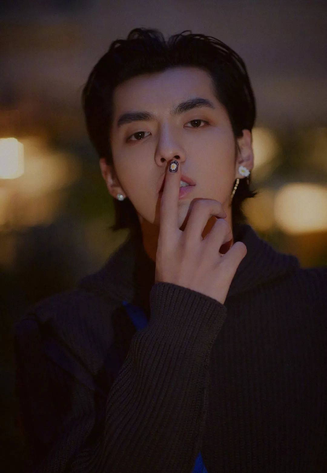 Lisa、宋妍霏……同款美甲，我都给你们扒出来了！