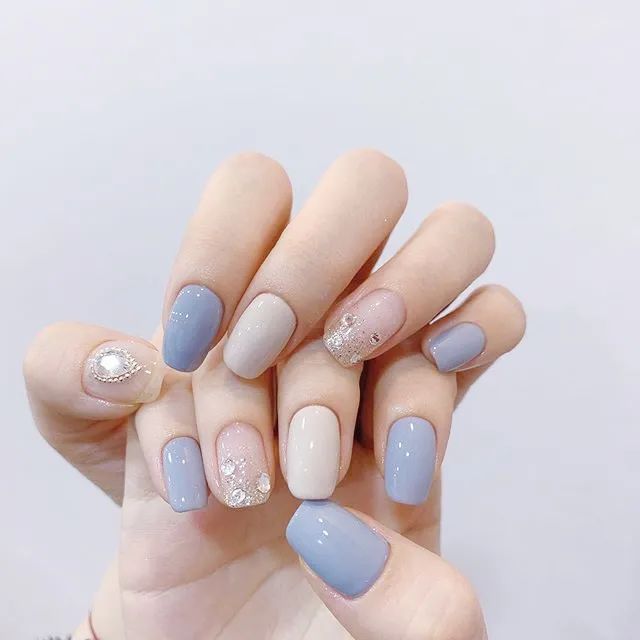 高级！这才是蓝色美甲的正确打开方式