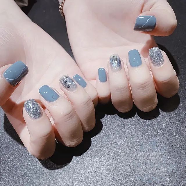 高级！这才是蓝色美甲的正确打开方式