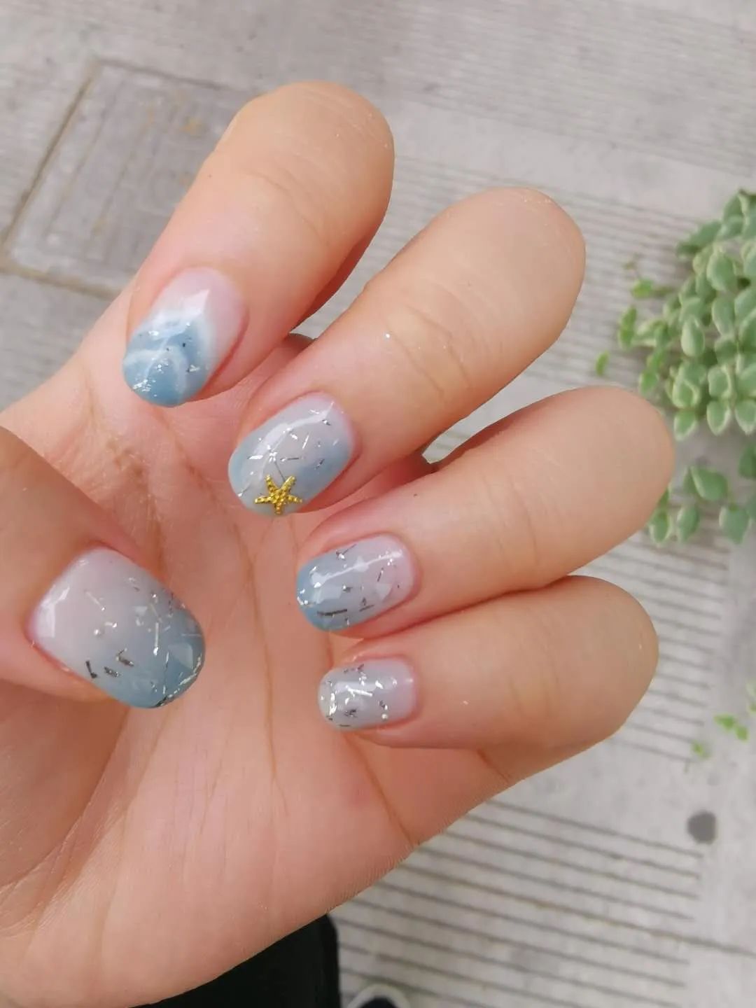 来看看大家最近都做了什么美甲款式