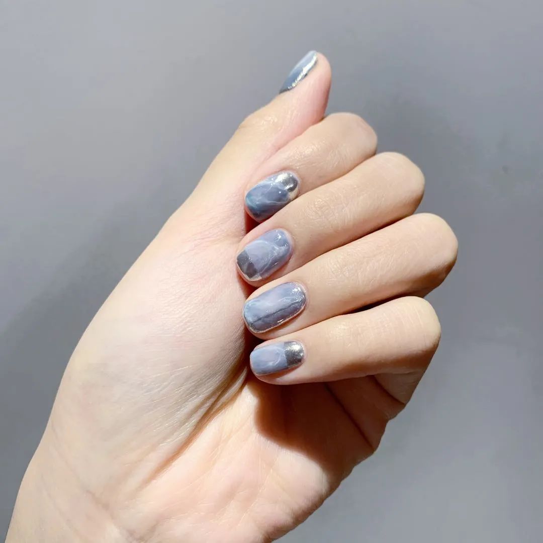 来看看大家最近都做了什么美甲款式