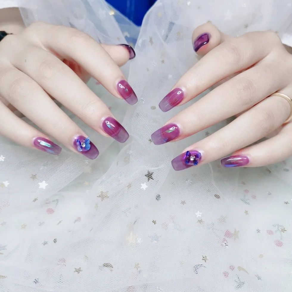 来看看大家最近都做了什么美甲款式