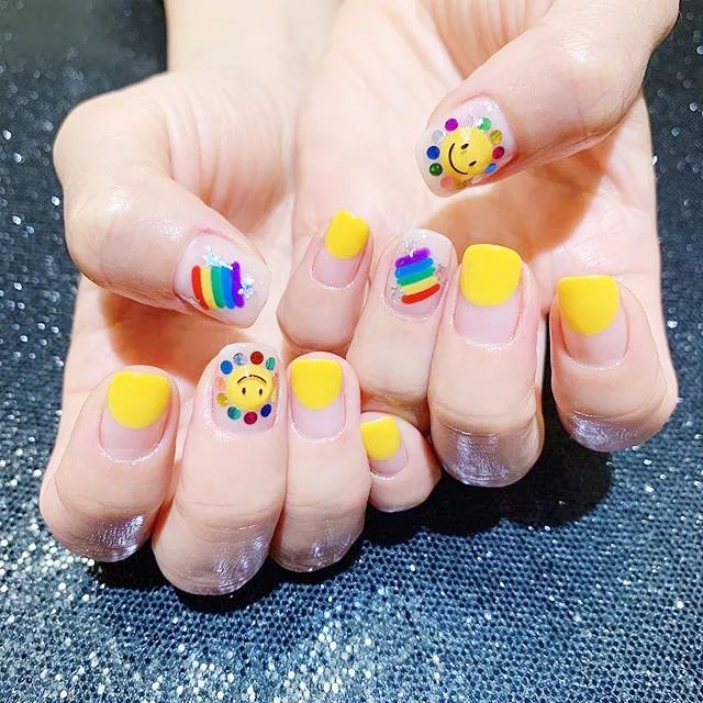 适合夏天做的法式美甲，不要太美哦