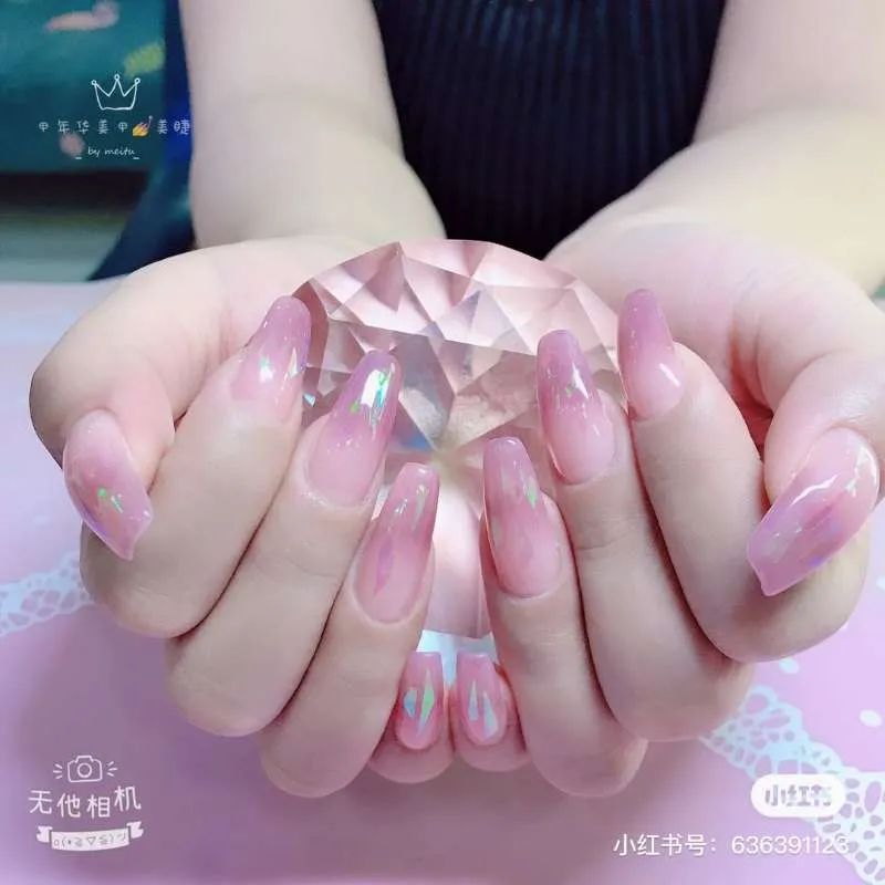 来看看大家最近都做了什么美甲款式