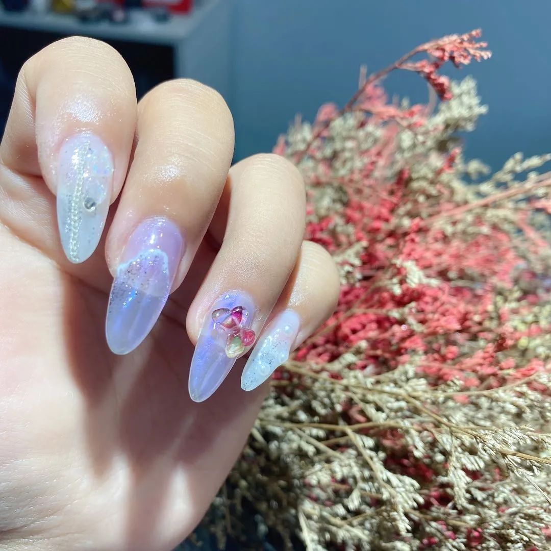 来看看大家最近都做了什么美甲款式