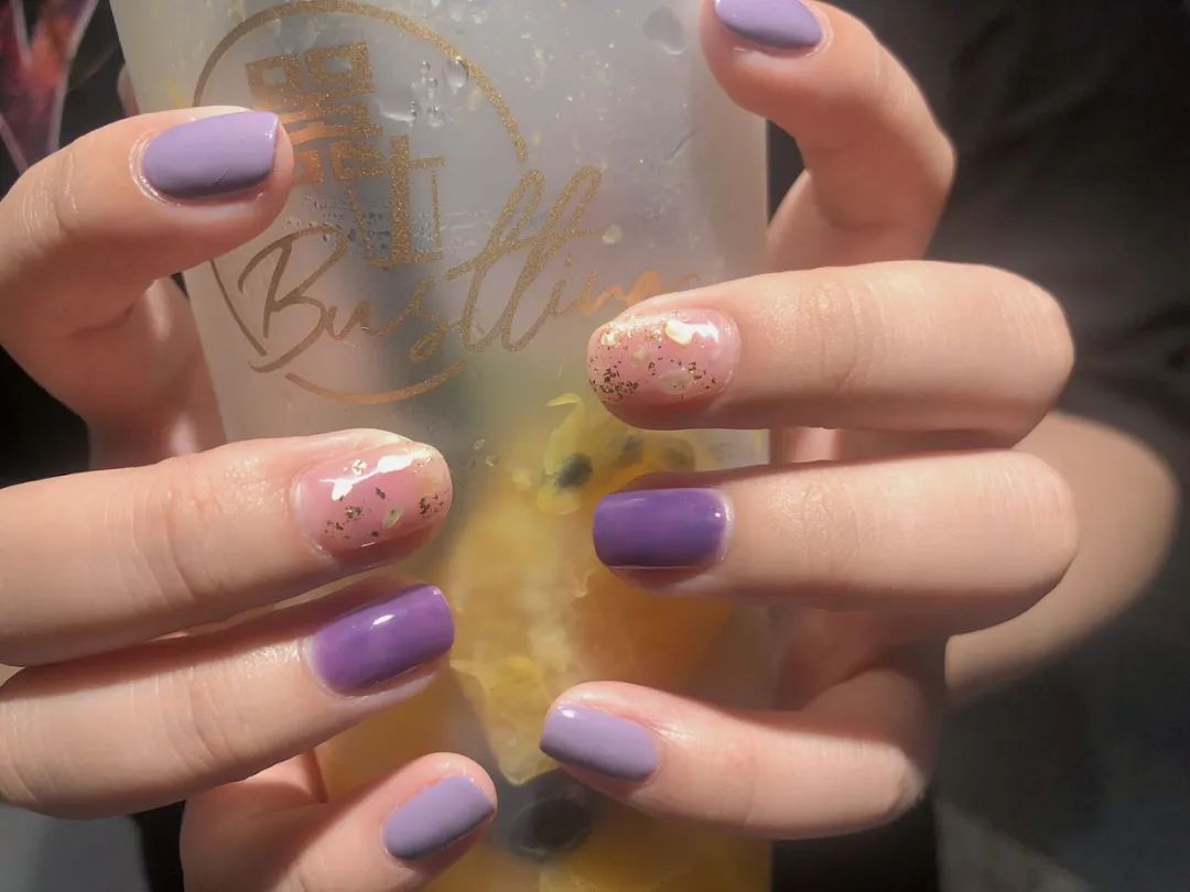 来看看大家最近都做了什么美甲款式