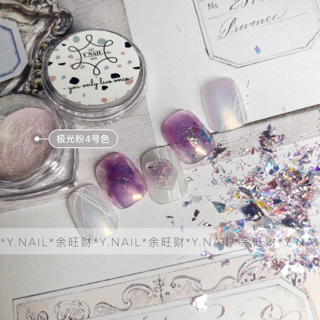 来看看大家最近都做了什么美甲款式