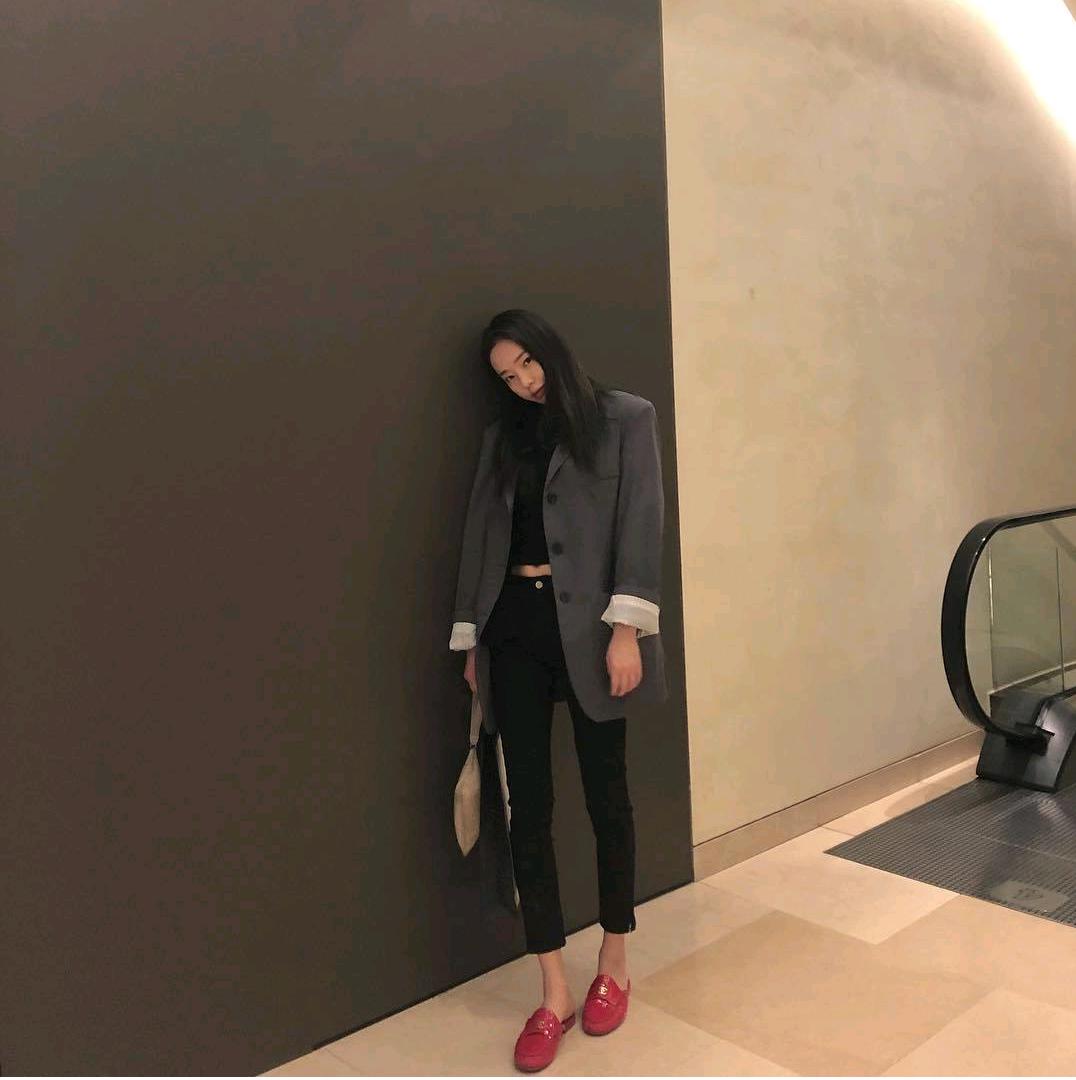 小白鞋失宠了！2020就要穿“ 云朵鞋 ”，好看又气质！