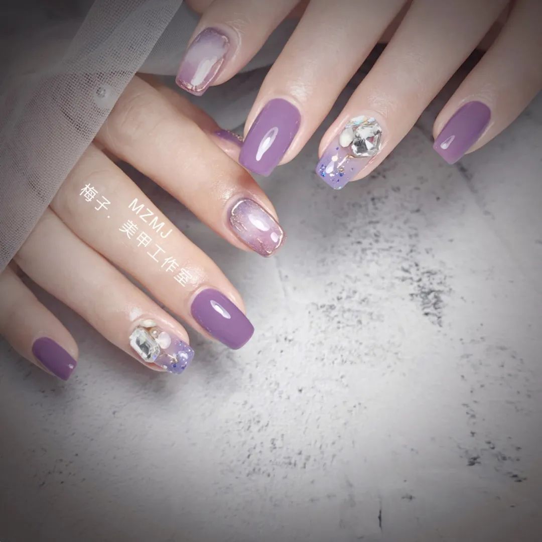 来看看大家最近都做了什么美甲款式