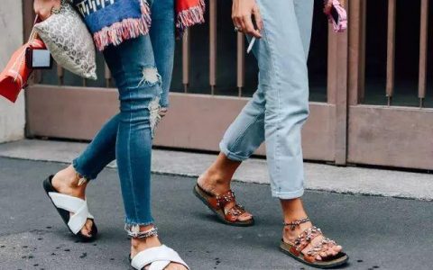 凉鞋+脚甲，盛夏的时髦利器