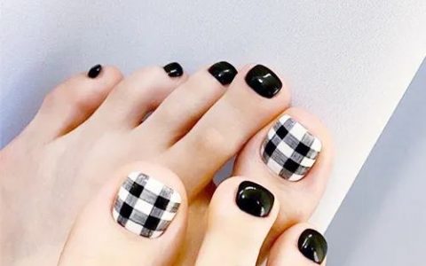 超级百搭又显脚白的4种颜色的脚甲推荐