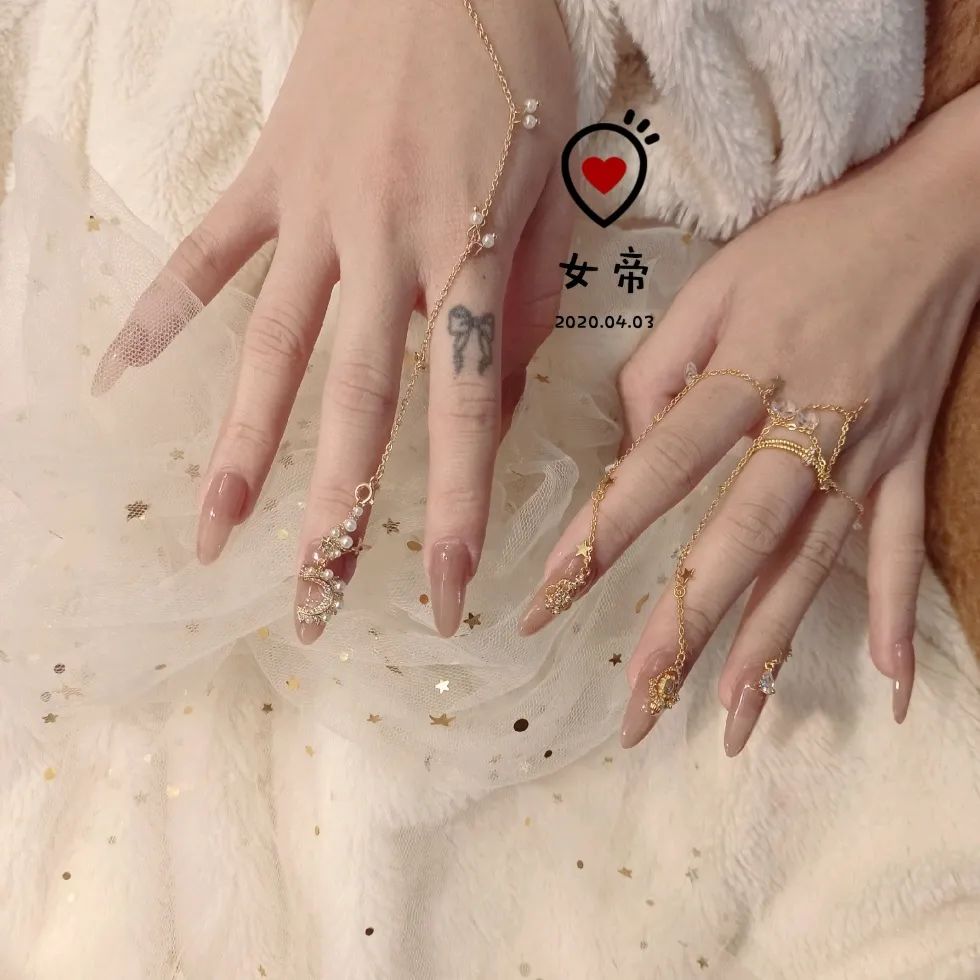 网红轻奢风美甲，自带壕气的高级美