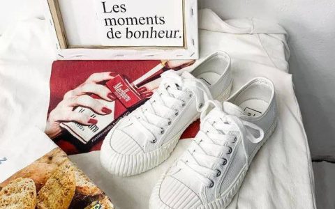 今夏“ 饼干鞋 ”巨火！又甜又酷！舒适百搭显腿长！