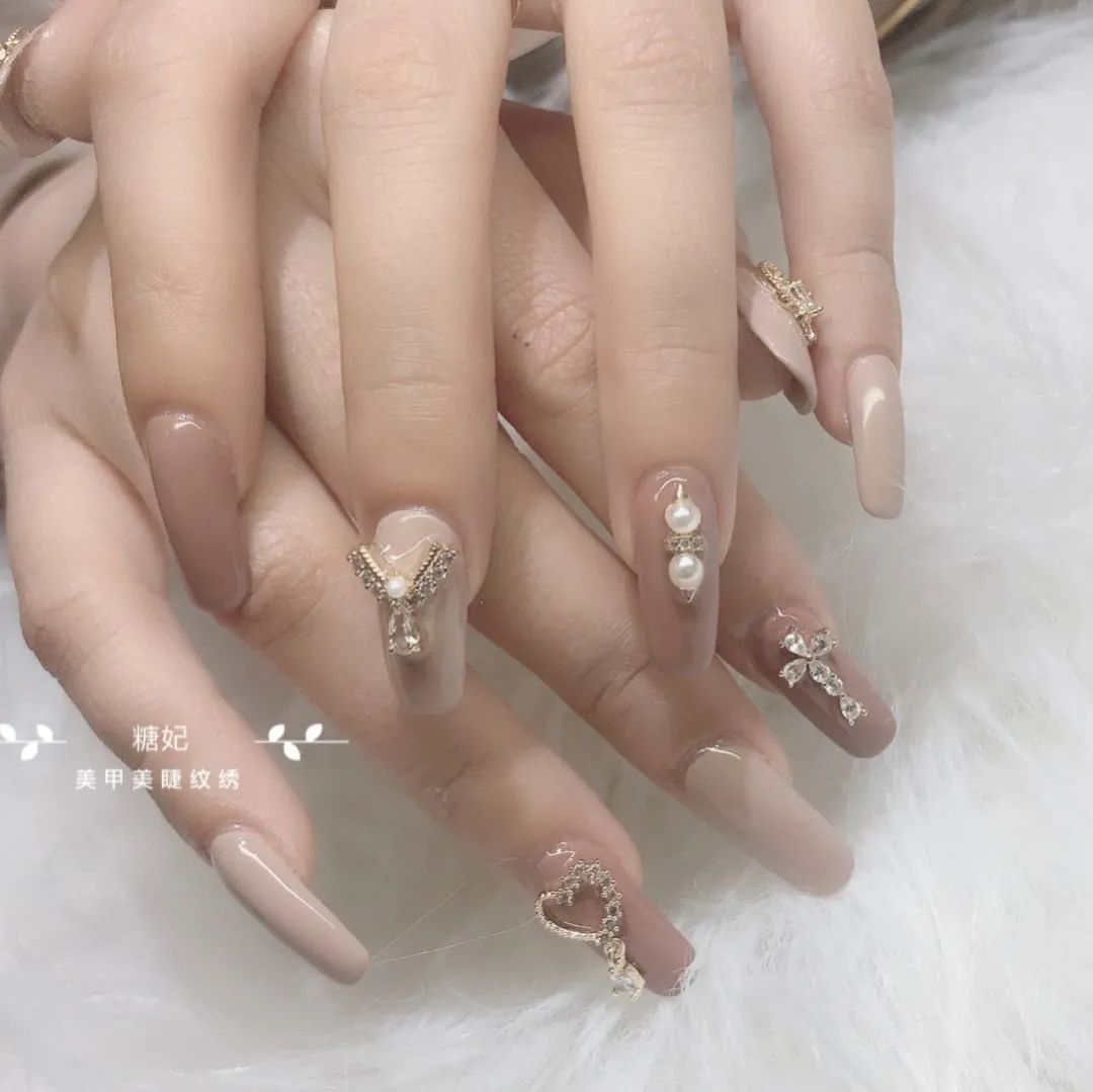 网红轻奢风美甲，自带壕气的高级美