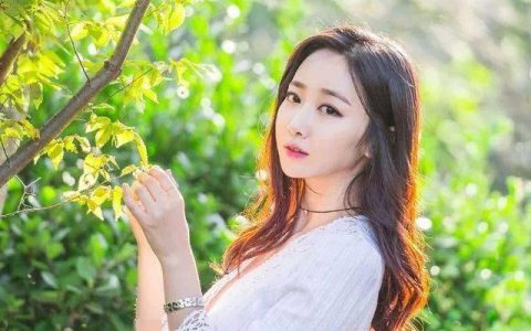 女人无论多爱对方，对方这些反常行为一定要提防！