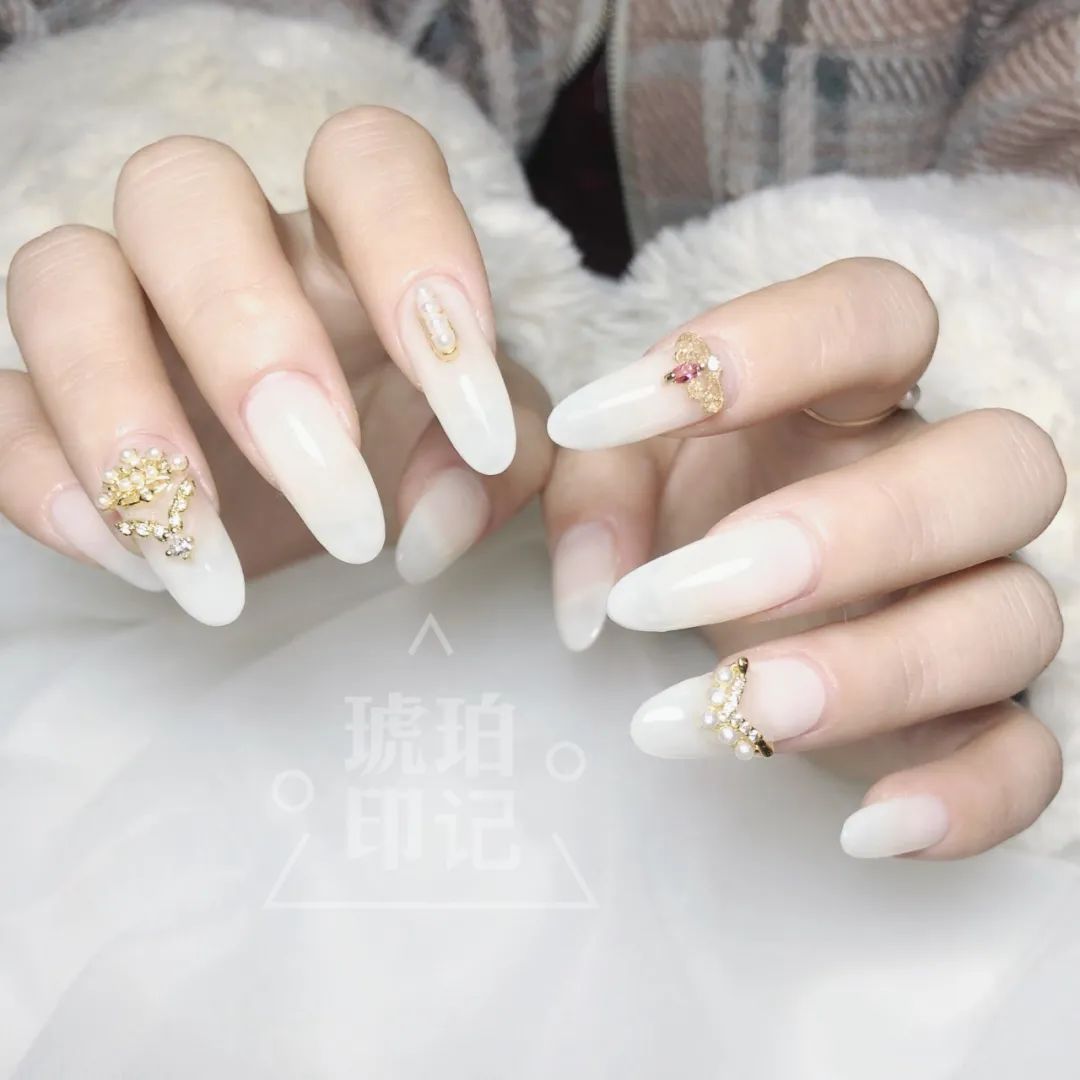 网红轻奢风美甲，自带壕气的高级美