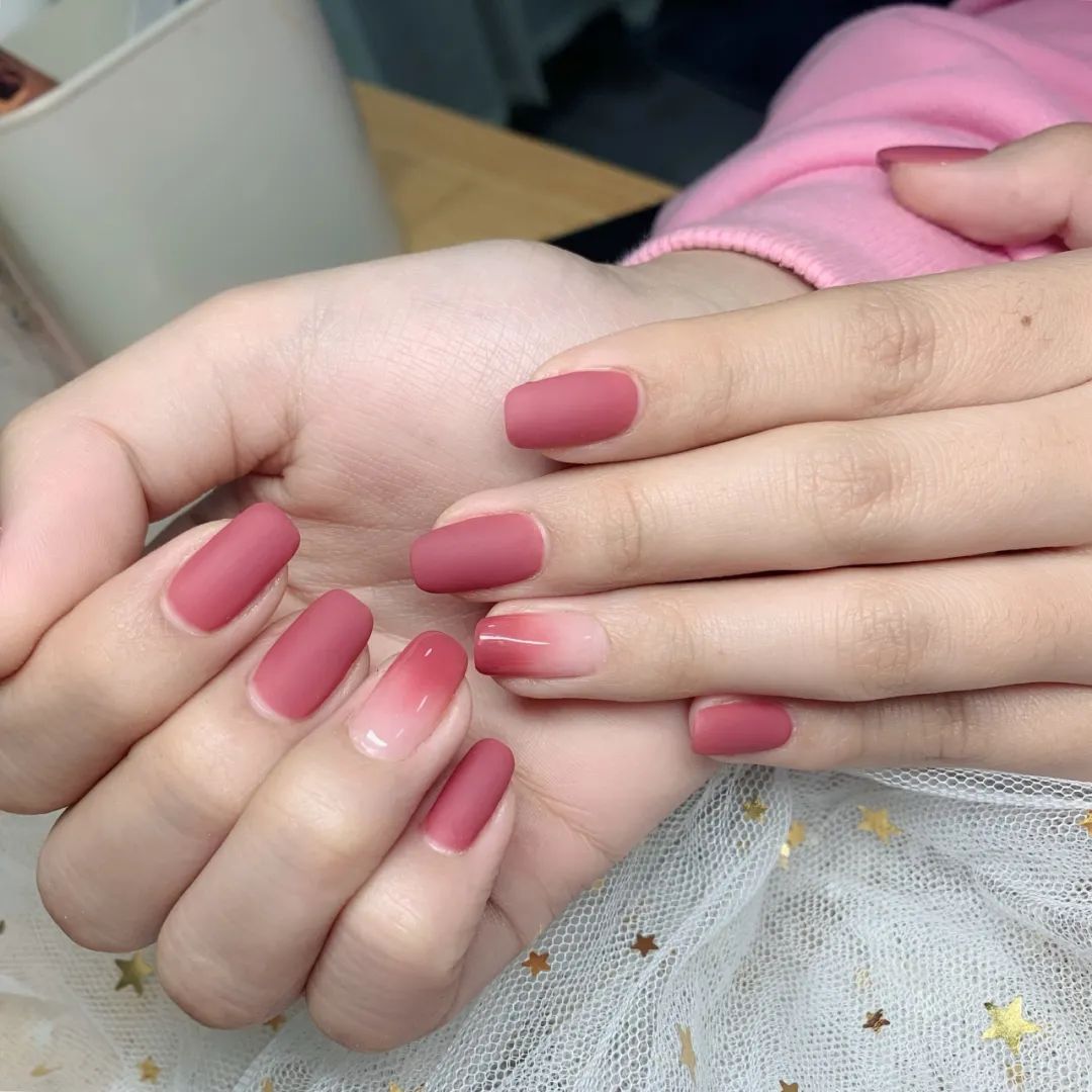 这些渐变美甲太适合夏天了