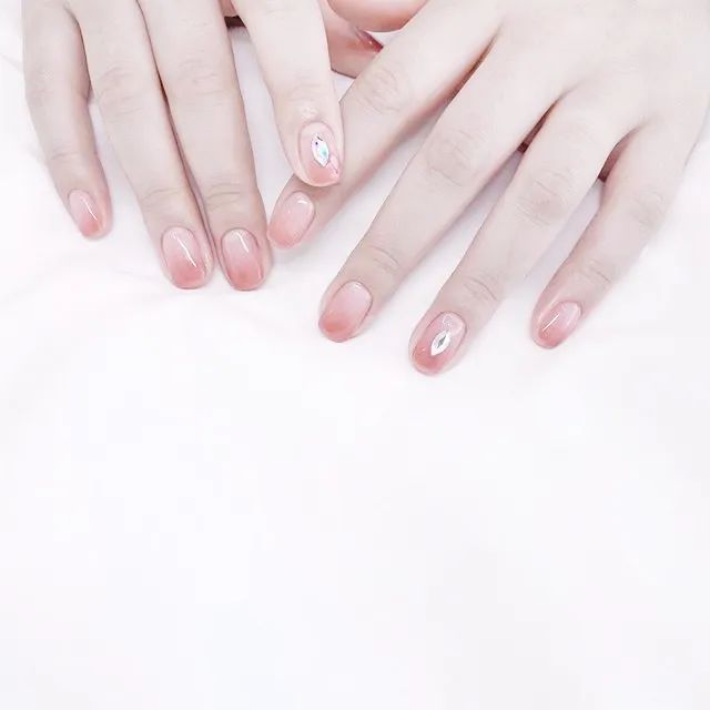 这些渐变美甲太适合夏天了