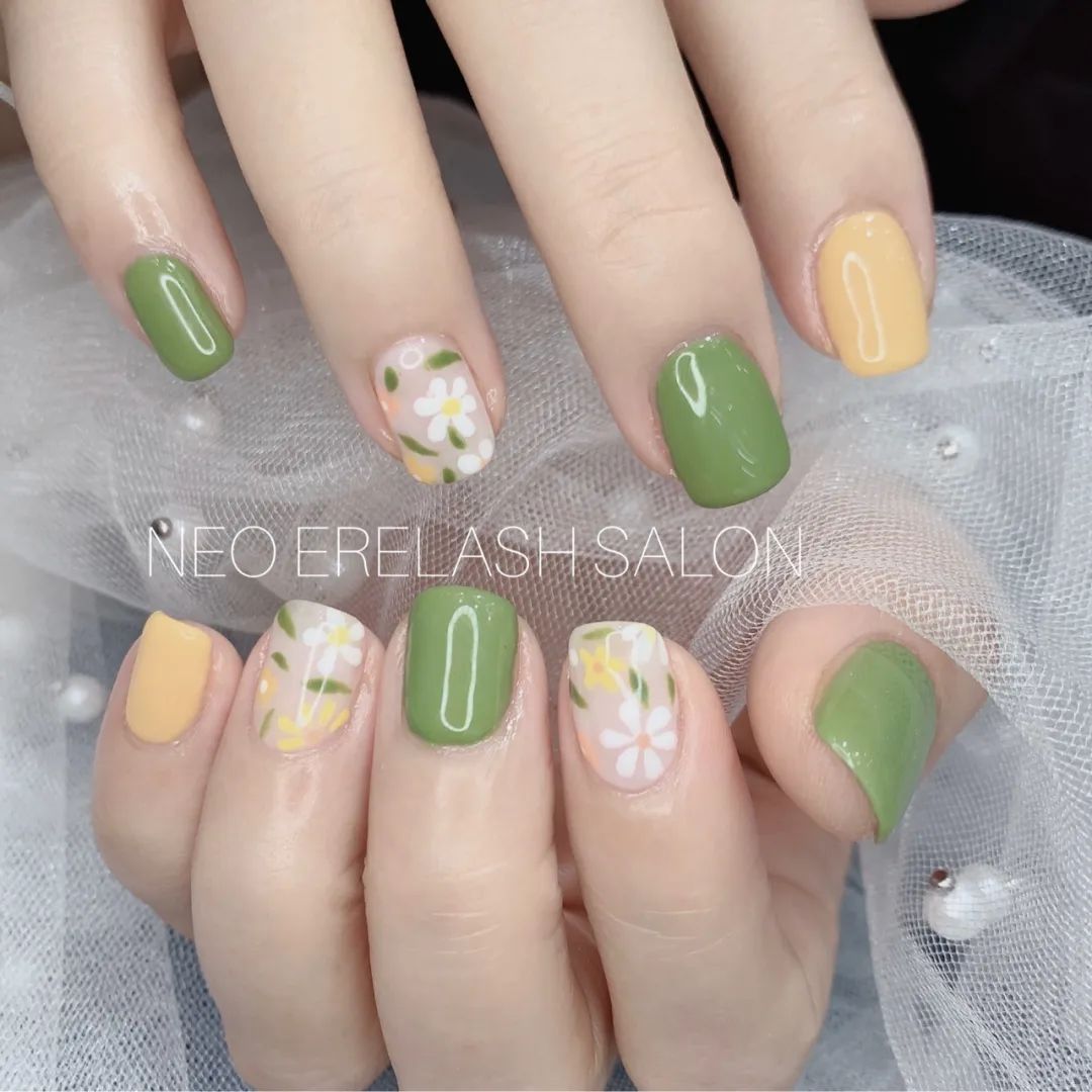 今夏2020最热门的3组美甲配色！太清爽了！