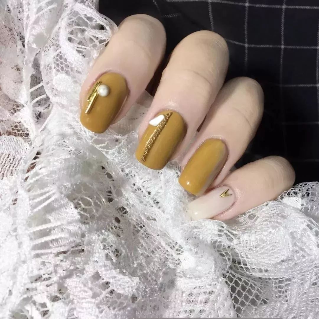 夏日美甲神仙组合，这样搭美爆了！