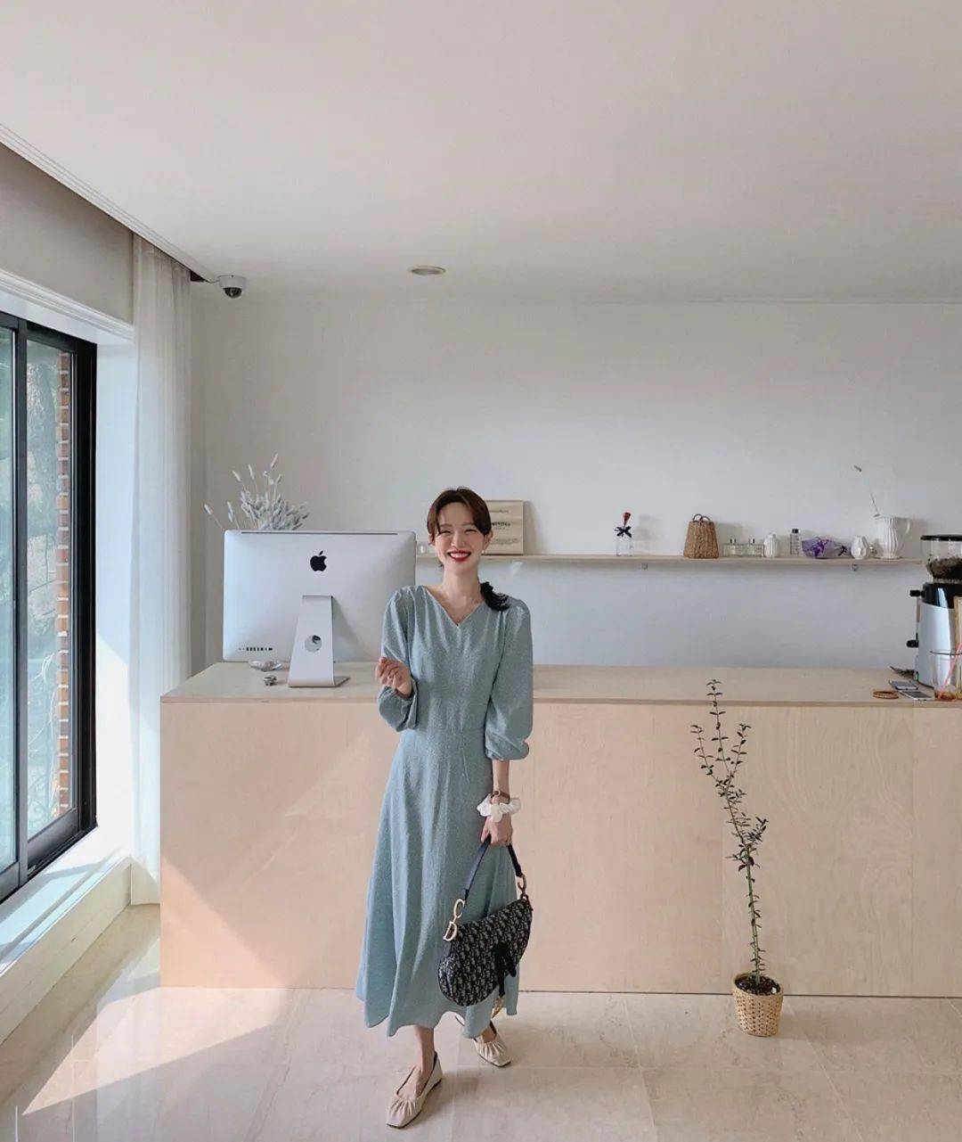 2020大火颜色除了香芋紫还有“ 婴儿蓝” ！显白又少女，看一眼就沦陷！