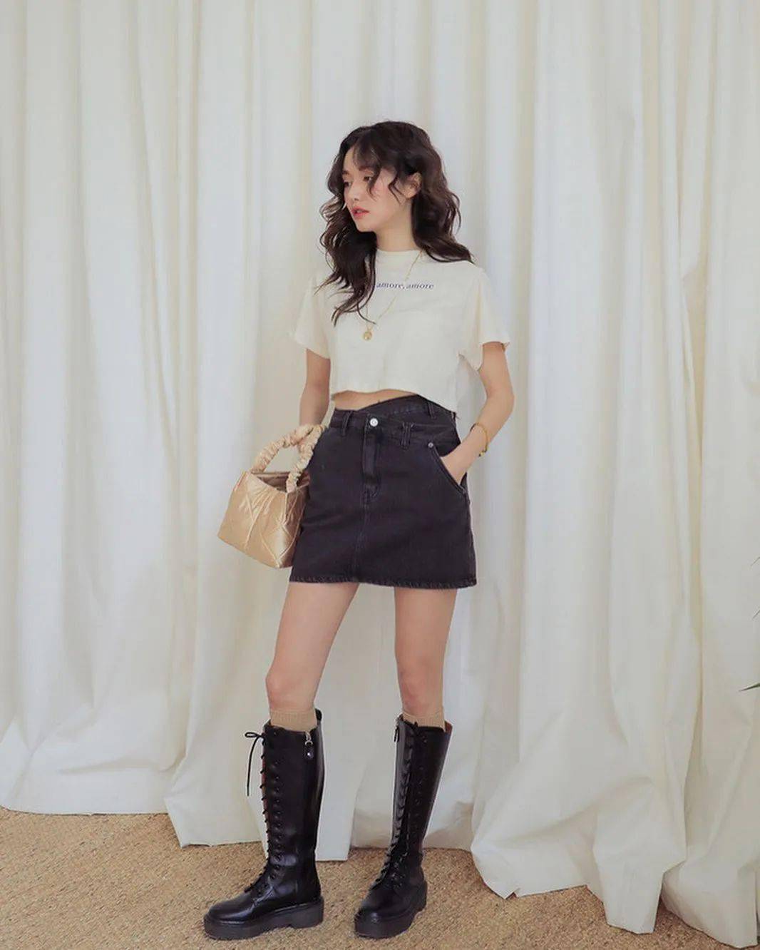 人手一件的T恤到底怎么穿搭才好看？穿错胖10斤！