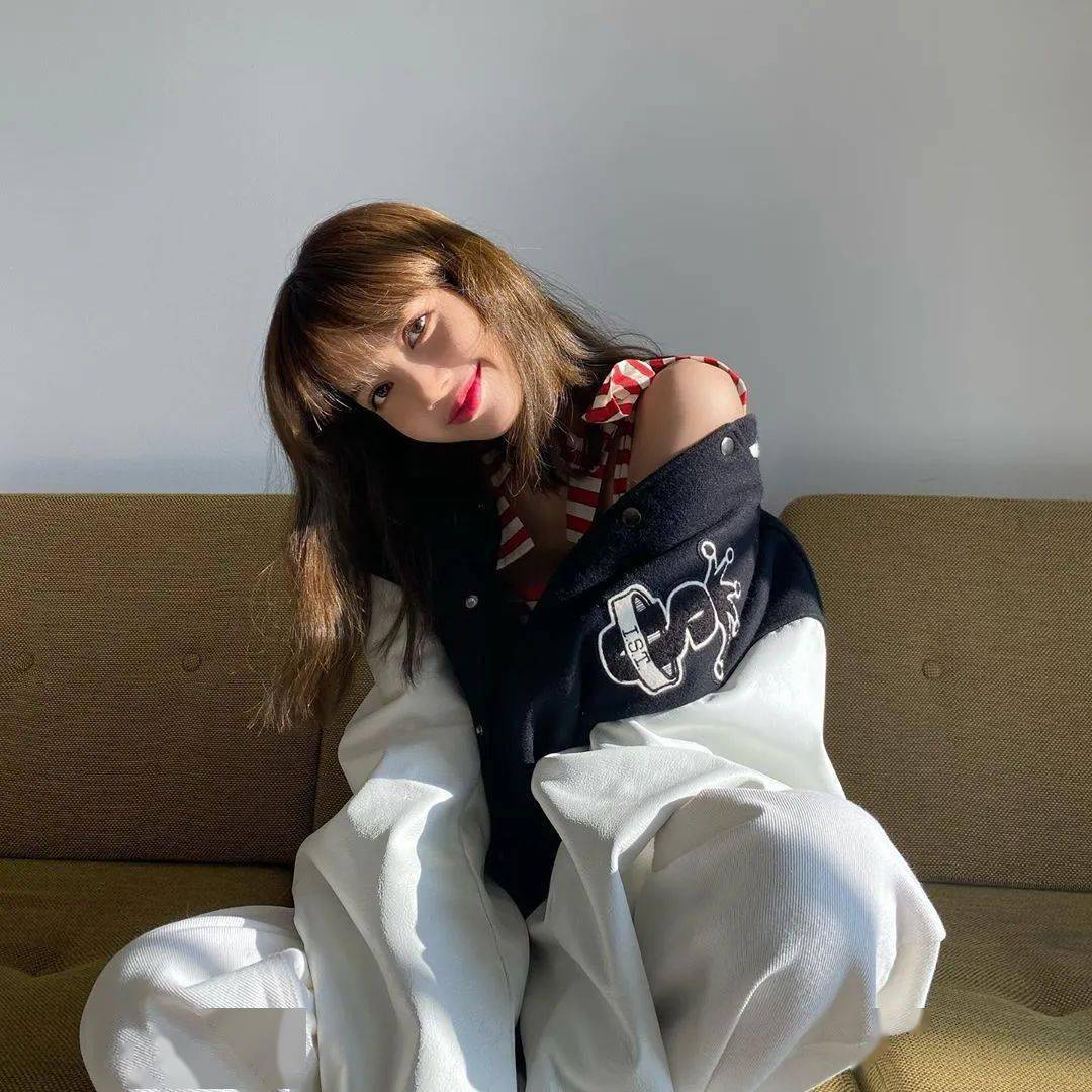 新晋穿搭博主Hailey告诉你：原来甜辣女孩都是有套路的？