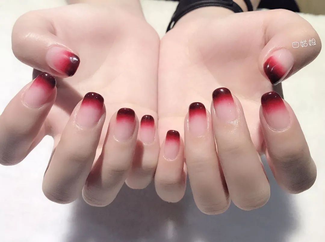 这些渐变美甲太适合夏天了