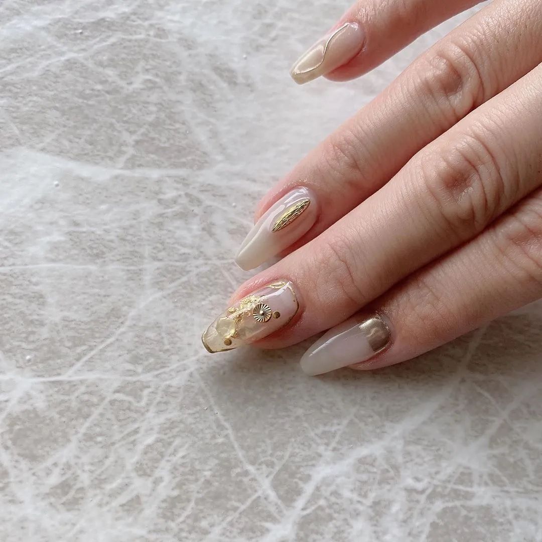 2020高级感涩味美甲，看看你就爱了