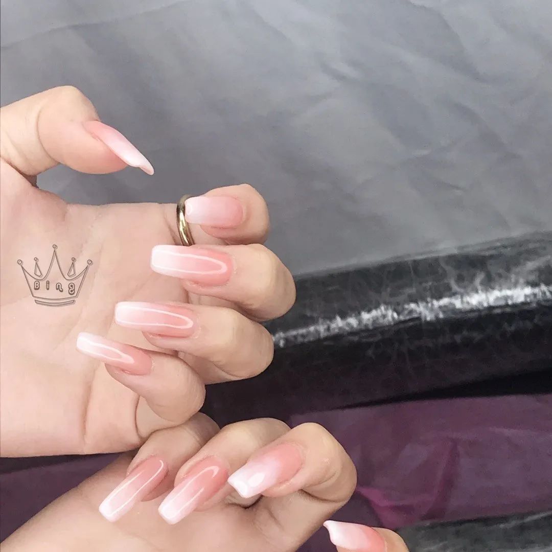 这些渐变美甲太适合夏天了