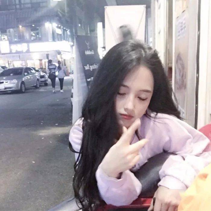 天热了换个什么发型呢？显脸小的！