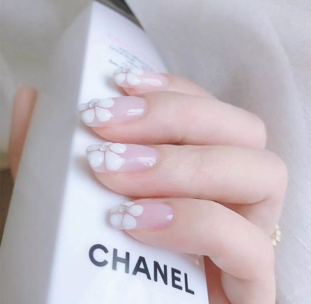 夏日美甲神仙组合，这样搭美爆了！