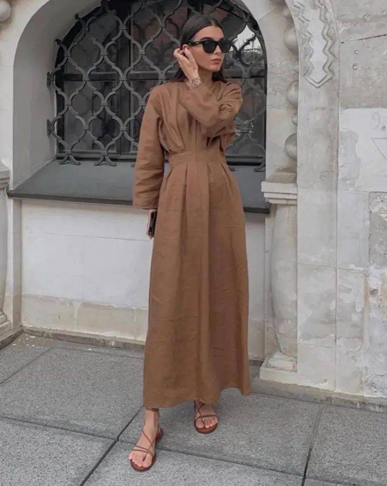 “连衣裙+凉鞋”=2020最in最时髦cp，今夏不穿简直白过了！