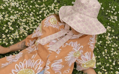 夏季颜色搭配：这些适合夏天的颜色穿搭，怎么搭配才好看?