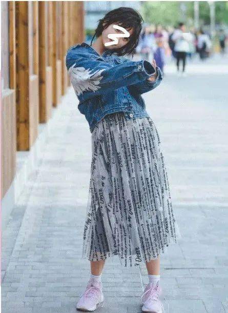 梨型身材女生穿衣服记住“4不要”，特别是第2种，真的很显胖！