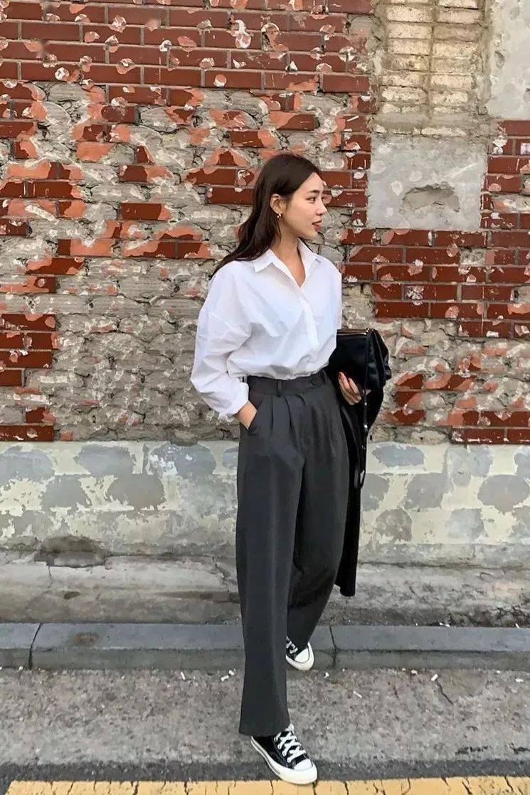 梨型身材女生穿衣服记住“4不要”，特别是第2种，真的很显胖！