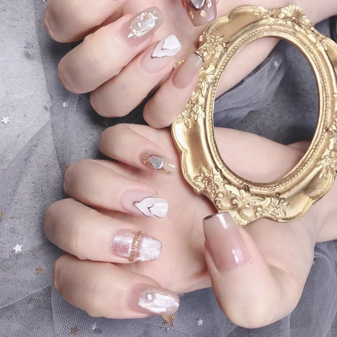 适合夏季的40款超显手白的方圆甲！