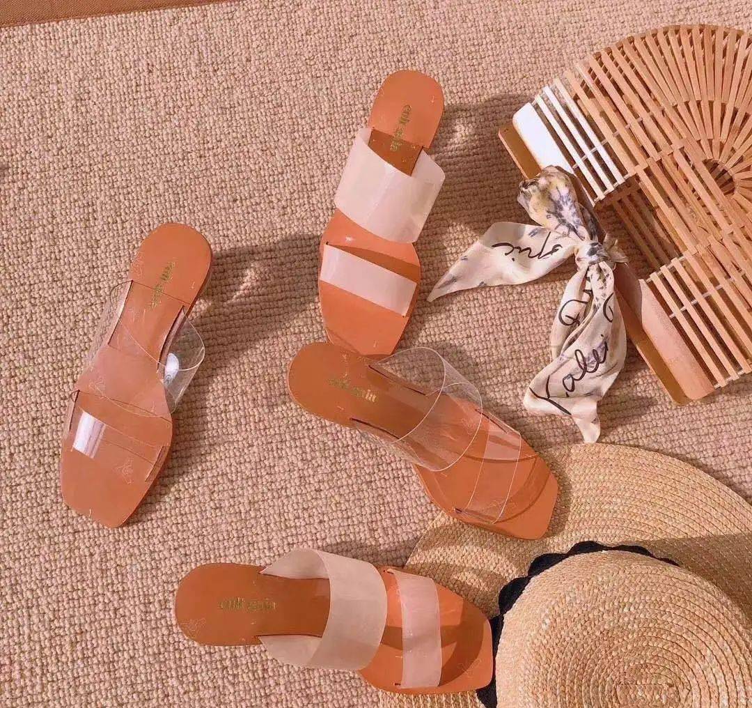 “连衣裙+凉鞋”=2020最in最时髦cp，今夏不穿简直白过了！