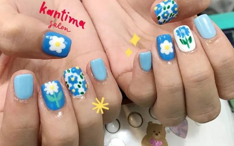 最近有美女留言想看东南亚风格的美甲，今天它来了：给大家介绍泰式美甲