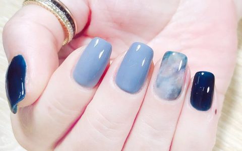 不骗你，雾霾蓝美甲真的很好看！