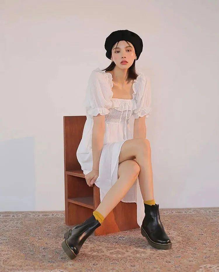 50%纯纯少女感 + 50%撩人小性感的 “ 纯欲风 ” 穿搭也太好看了吧！
