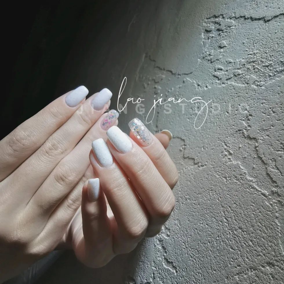 适合夏季的40款超显手白的方圆甲！