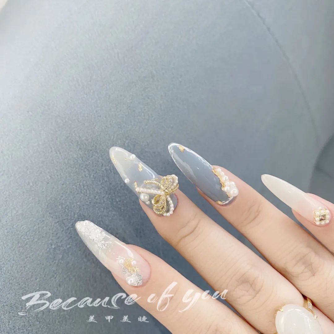 不骗你，雾霾蓝美甲真的很好看！