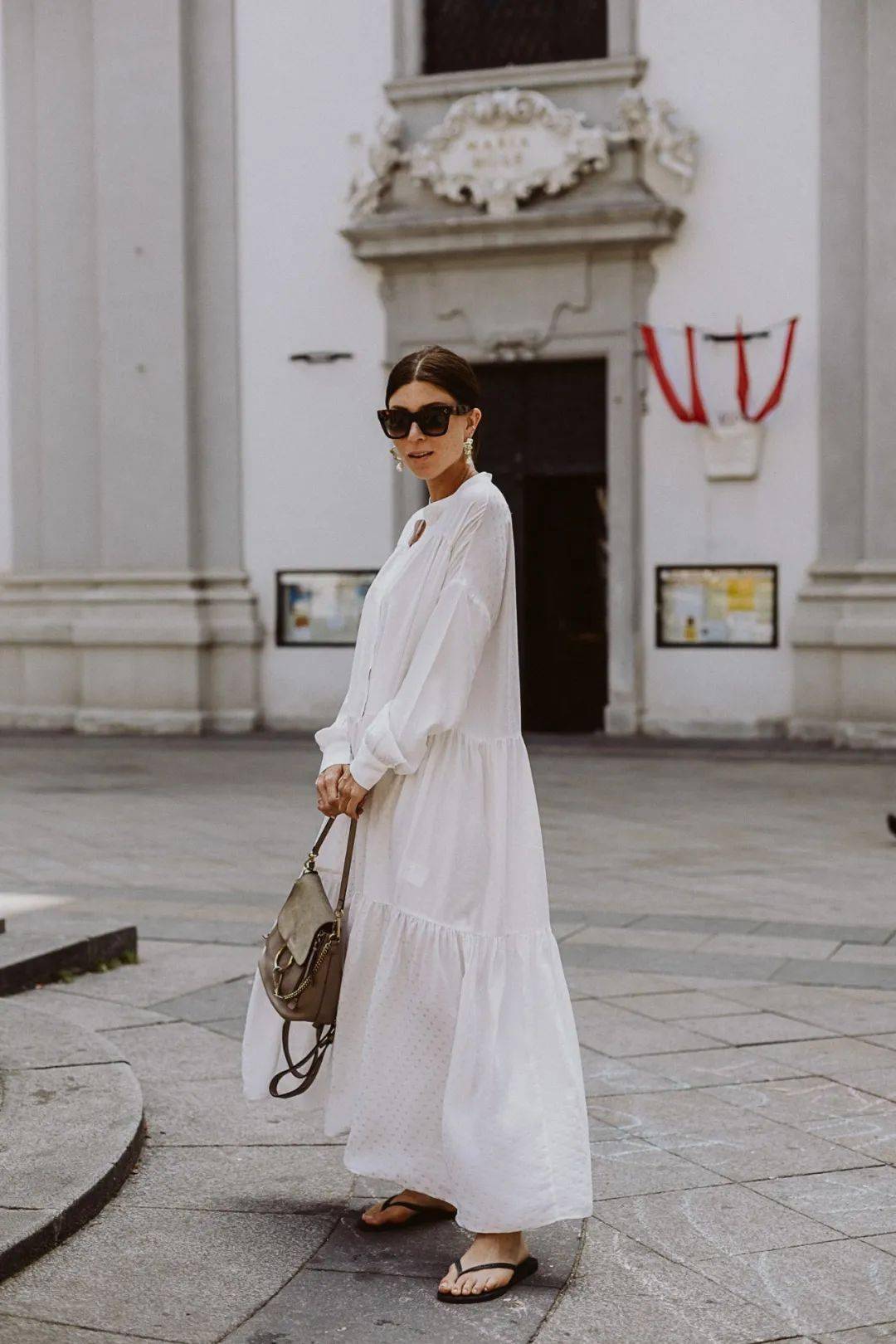 “连衣裙+凉鞋”=2020最in最时髦cp，今夏不穿简直白过了！